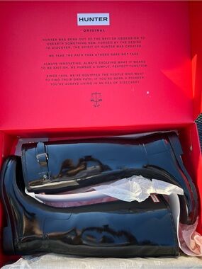Auth NEW Hunter wellies Tall Gloss Black Rain Boots with Buckle Detail in box 8